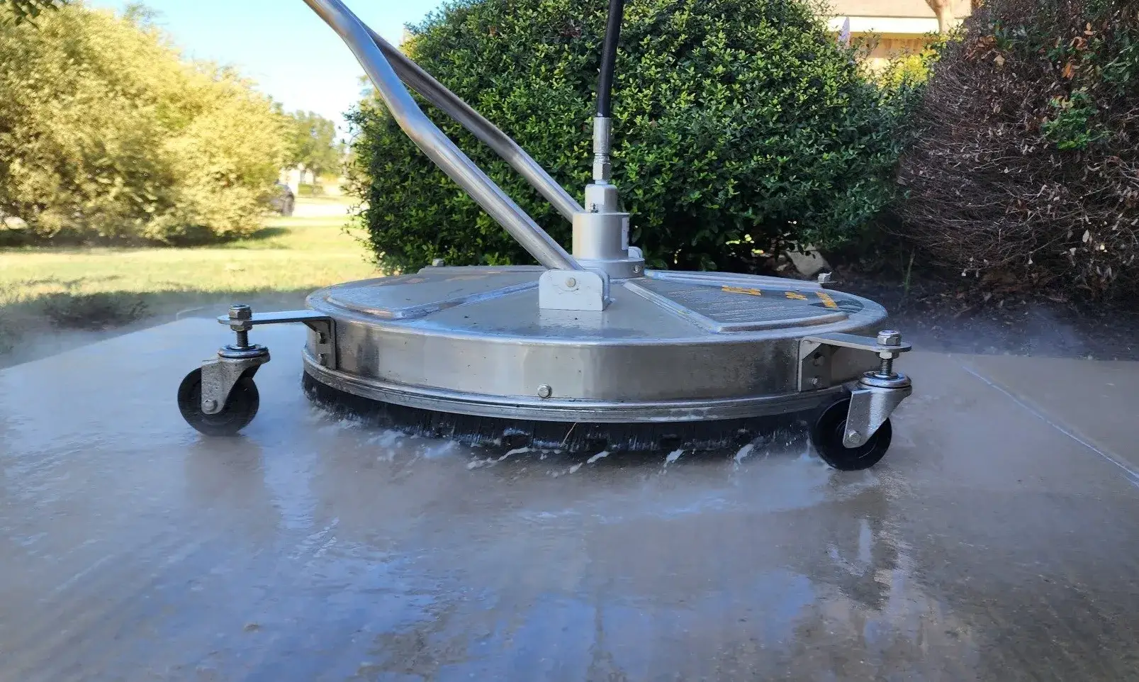 Professional surface cleaner pressure washing concrete